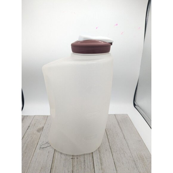 Vintage Rubbermaid Servin Saver Pitcher 4 Quart Jug Flip Top Lid 1 Gallon - Picture 1 of 7
